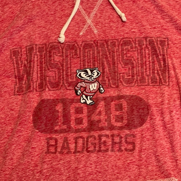 Lightweight Wisconsin Badgers Hoodie - Picture 2 of 4